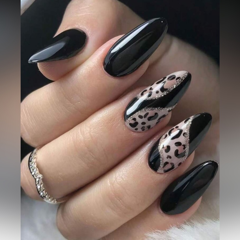 Max Glam Black & Silver Leopard Print Press On Nail Set NEW 🏷️